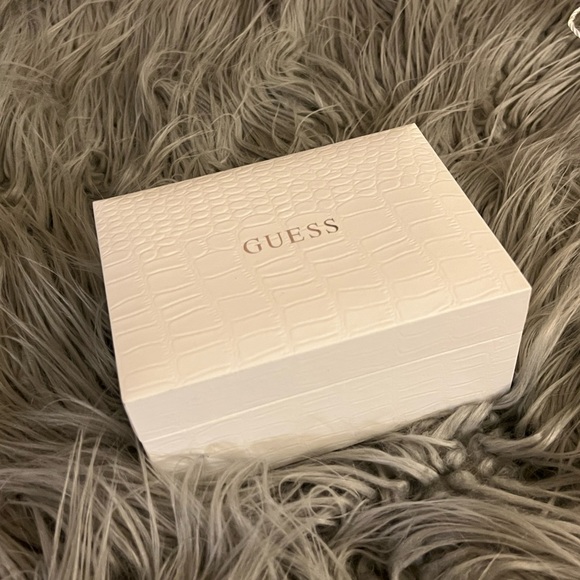 Guess Watch / Adjustable /Three colors - Picture 4 of 4